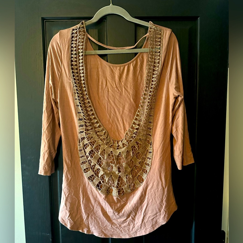 BKE red open back design 3/4 sleeve shirt